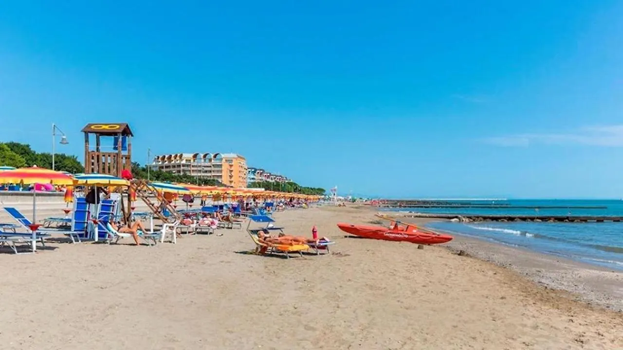 Comfy Flat With Balcony And Shared Pool - Beahost Apartment Porto Santa Margherita di Caorle