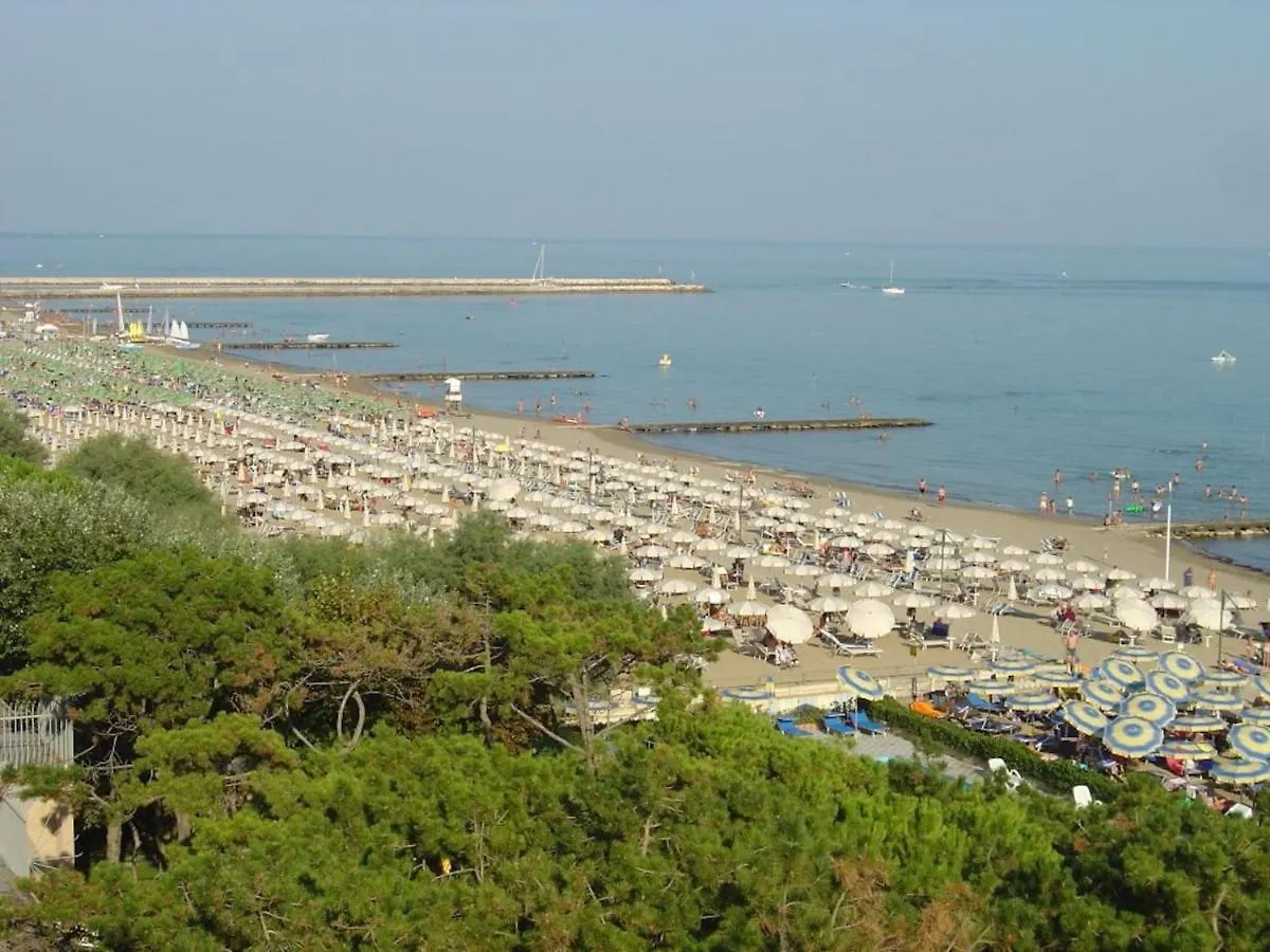 Comfy Flat With Balcony And Shared Pool - Beahost Apartment Porto Santa Margherita di Caorle 0*,  Italy