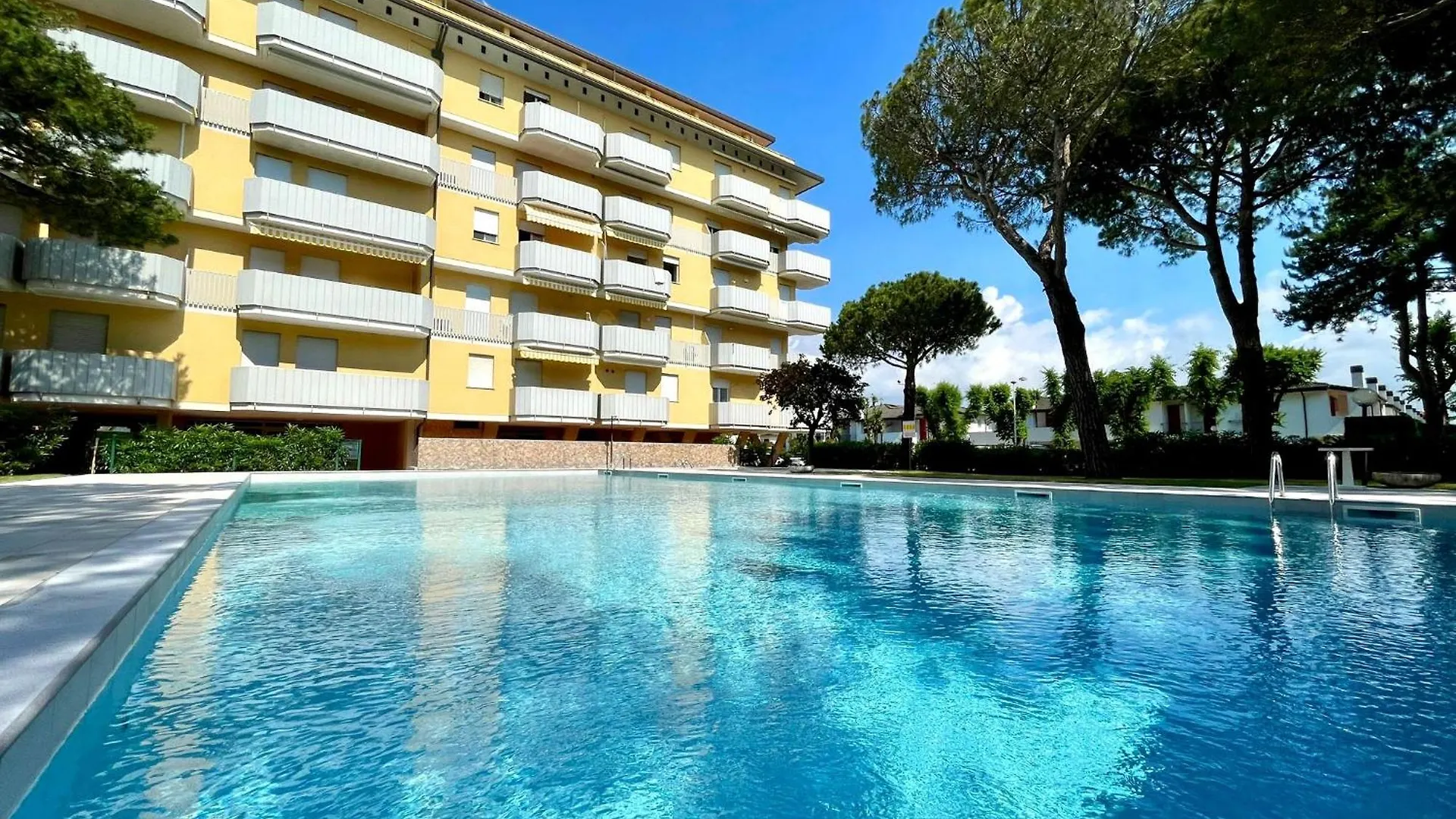 Comfy Flat With Balcony And Shared Pool - Beahost Apartment Porto Santa Margherita di Caorle