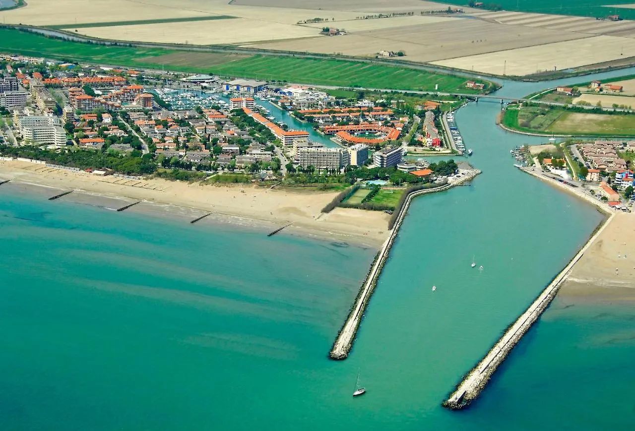 Appartamento Comfy Flat With Balcony And Shared Pool - Beahost Porto Santa Margherita di Caorle 0*,