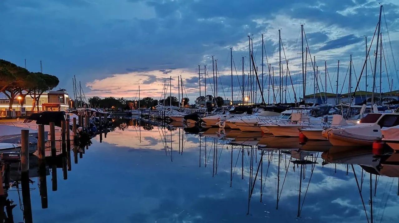 Appartamento Comfy Flat With Balcony And Shared Pool - Beahost Porto Santa Margherita di Caorle 0*,
